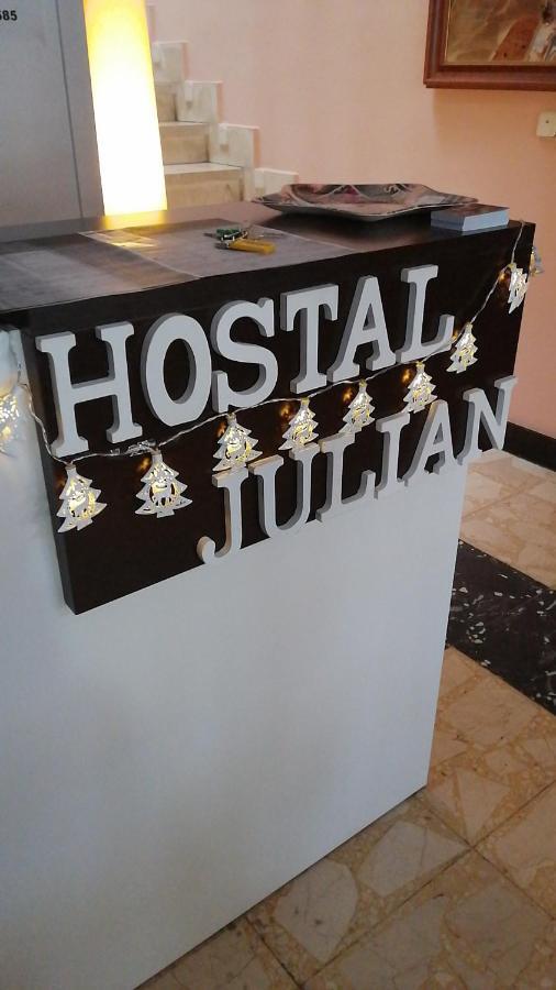 Hostal Julian Brunete Exterior foto